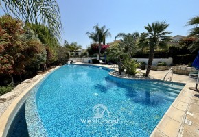 Таунхаус На продажу  in Peyia, Пафос - SL23555