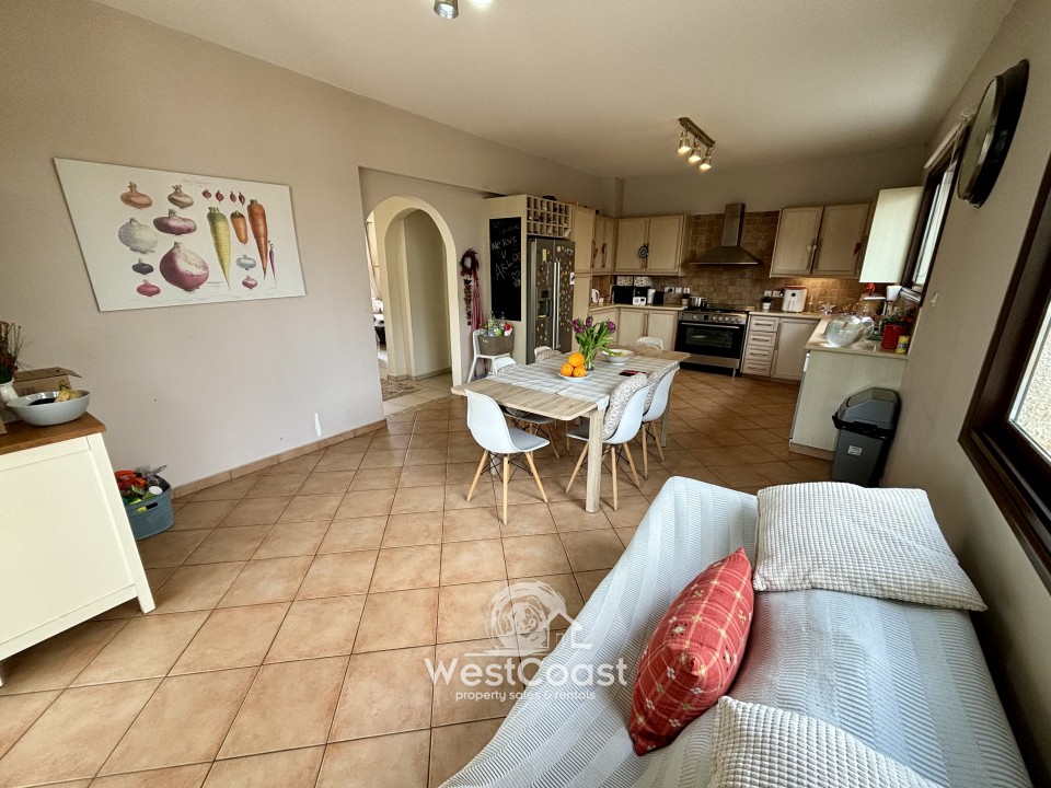 Detached Villa For Sale  in  Chloraka